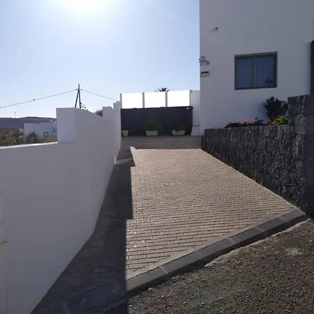 Tranquilidad Entre Volcanes *