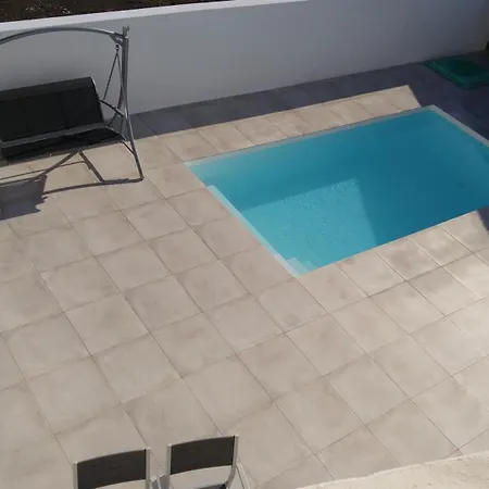 Tranquilidad Entre Volcanes Uga