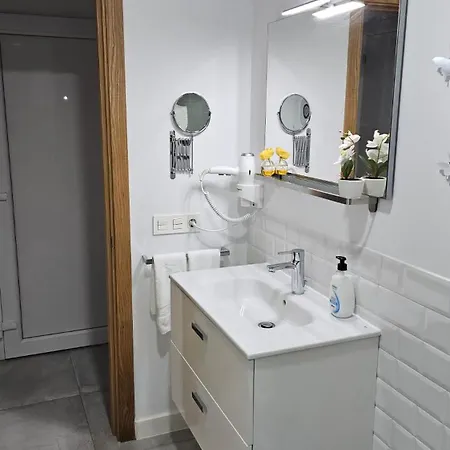 Tranquilidad Entre Volcanes